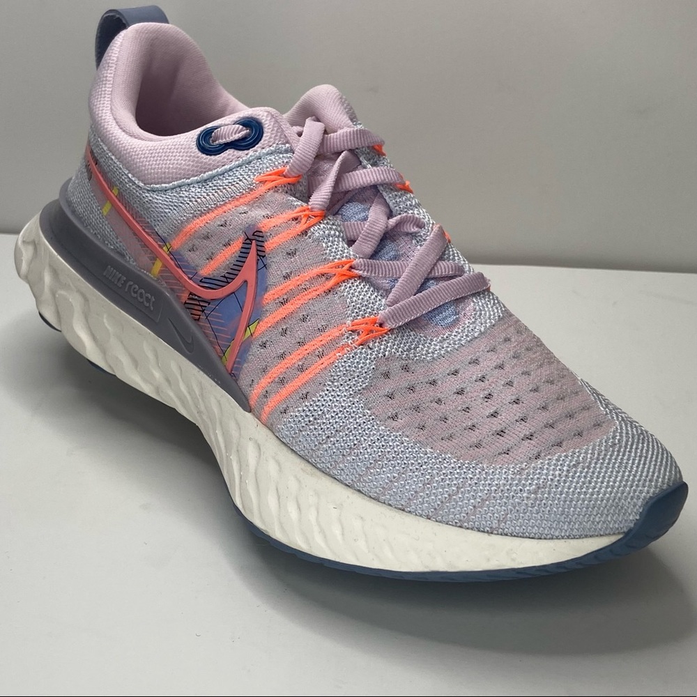 Unused Nike Women’s Infinity Flyknit 2 running shoes, size 7.5, Limited Edition